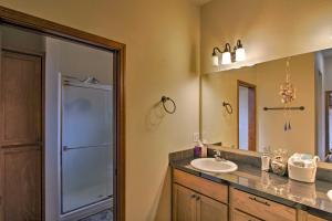 Φωτογραφία από το άλμπουμ του Bayside Home - 6 Miles to Olympic National Forest! σε Quilcene +17 φωτογραφίες