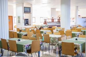 Restaurace v ubytování Hotel Londri Star