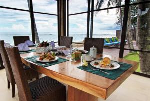 Afbeelding uit fotogalerij van Villa Samudra Luxury Beachfront in Ketewel
