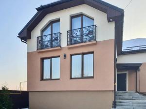 Το κτήριο όπου στεγάζεται  το διαμέρισμα