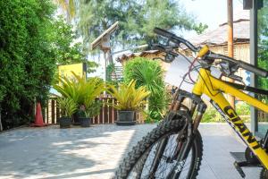 Cycling at or in the surroundings of Anyavee Krabi Beach Resort formerly known as Bann Chom Le Beach Resort