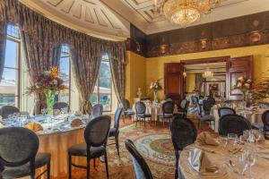 Restoran või mõni muu söögikoht majutusasutuses Radisson Blu St. Helen's Hotel