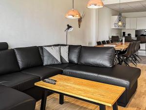 Posezení v ubytování Luxury Spa Apartment in Sondervig - By Traum Ferienwohnungen + 16 fotografií
