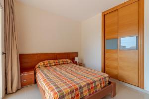 Postel nebo postele na pokoji v ubytování Flatguest Costa Calma + Beach + 2Bdr + Pool