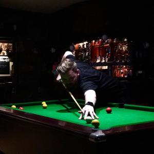 - un billard dans l'établissement Castle Inn, à Newport