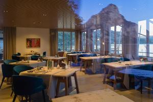 Restoran või mõni muu söögikoht majutusasutuses Das Traunsee - Das Hotel zum See