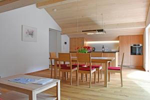 Kuchyň nebo kuchyňský kout v ubytování Felder Apartments