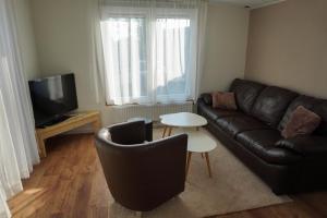 Gallery image of Modern chalet at holiday park in Opmeer near Amsterdam in Opmeer +14 photos