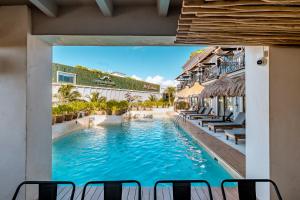 Bazén v ubytování Caribbean Paradise Hotel & Spa - 5th Avenue nebo v jeho okolí