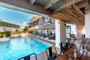 Bazén v ubytování Caribbean Paradise Hotel & Spa - 5th Avenue nebo v jeho okolí
