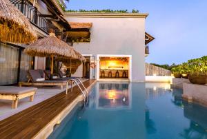 Bazén v ubytování Caribbean Paradise Hotel & Spa - 5th Avenue nebo v jeho okolí