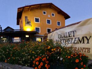 Gallery image of Chalet Saint-Barthélemy Hotel in Nus
