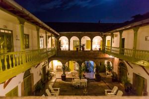 Foto da galeria de Niños Hotel Meloc em Cusco