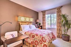 Un pat sau paturi într-o cameră la Single-Story San Bernardino Home with Valley Views!