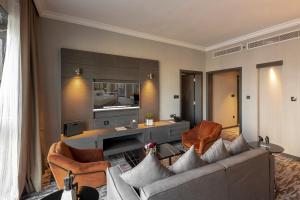 Posezení v ubytování Edge Creekside Hotel