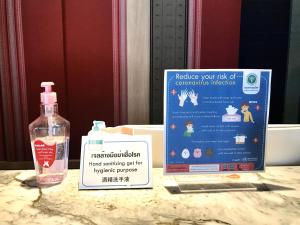 Certifikát, hodnocení, plakát nebo jiný dokument vystavený v ubytování Wiang Inn Hotel