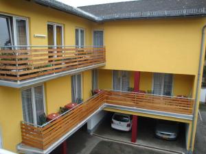 A balcony or terrace at Frühstückspension Reinhard Todt Még 4 kép