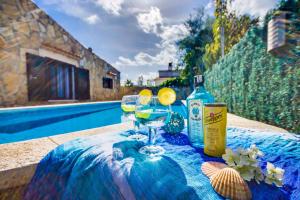 Swimmingpoolen hos eller tæt på Ideal Property Mallorca - Casa Paqui