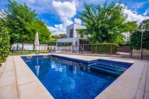 The swimming pool at or close to Ideal Property Mallorca - Casa Francina
