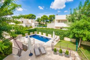 The swimming pool at or close to Ideal Property Mallorca - Casa Francina