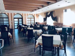 Restaurace v ubytování Карпаты