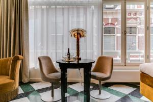 Istumisnurk majutusasutuses Brasss Hotel Suites