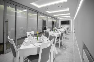 Restauracja lub miejsce do jedzenia w obiekcie Kamienica Pod Neptunem