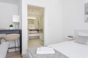 Cama o camas de una habitación en 150sqm Main Square Apt!-4 Units-Great for Groups!