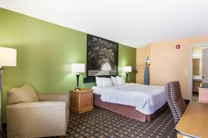 Galería fotográfica de Americas Best Value Inn Darien en Darien