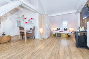 TV a/nebo společenská místnost v ubytování Hotel Wohnbar