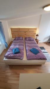 Posteľ alebo postele v izbe v ubytovaní Apartamenty Hetmańska - 24h Shop