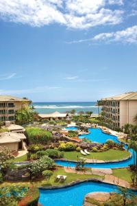 Bazén v ubytování Waipouli Beach Resort and Spa Kauai by OUTRIGGER nebo v jeho okolí