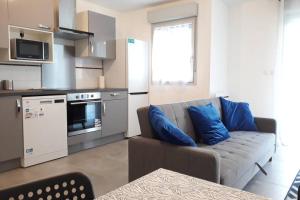 Kuchyň nebo kuchyňský kout v ubytování T3 Spacieux, Renové en 2020 -Pkg-métro + 13 fotografií