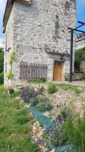 Gallery image of Le pigeonnier de felines in Caylus +10 photos