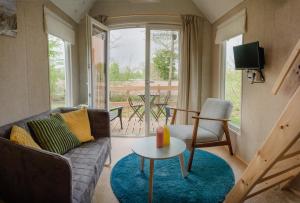 Posezení v ubytování Tiny House
