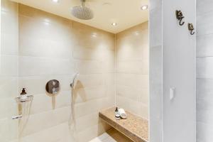 Vannituba majutusasutuses Brasss Hotel Suites