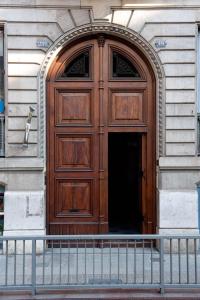 Fachada o entrada de Hostal Bcn 46