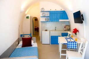 Nhà bếp/bếp nhỏ tại Bonita Santorini Cave