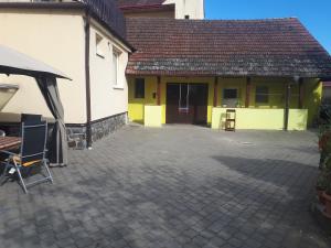 Budova, v ktorej sa apartmán nachádza