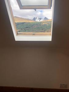 Fotografie z fotogalerie ubytování Amazing Alps and Loch views - HOT TUB and pet friendly v destinaci Arrochar