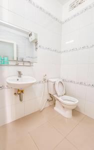 Koupelna v ubytování Minh Chiến Hostel -Guest House-