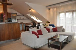 Kuchyň nebo kuchyňský kout v ubytování Apartmán Bílá Hora - Roudná