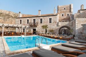 Bazén v ubytování Kyrimai Hotel nebo v jeho okolí