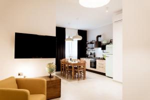 Cucina o angolo cottura di BOTTASSO17 Guest House a due passi dal mare