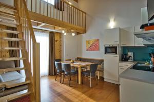 Kuchyň nebo kuchyňský kout v ubytování Apartment Dahoam