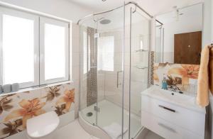Bilik mandi di Landhaus GRETE