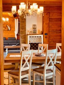 A seating area at ZRUB BINDT