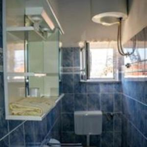Kúpeľňa v ubytovaní Apartmani Nikolina + 14 fotografií