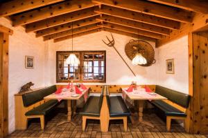 Restoran atau tempat lain untuk makan di Hotel Brienzerburli