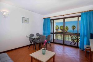 Gallery image of Beach Aparment with wonderful Seaviews and Pool in Lagos